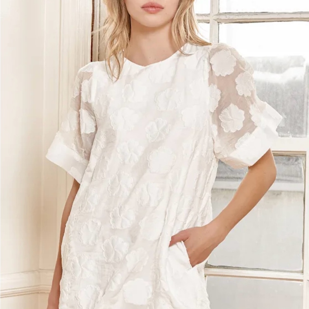 Lulu's White “Make it Sweeter” Floral Jacquard Shift Dress
